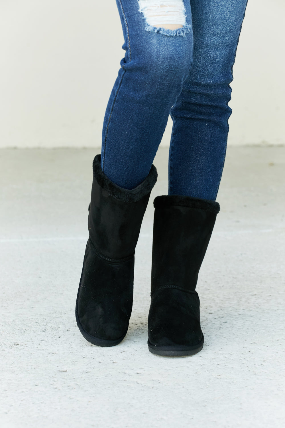 Bow Detail Faux Suede Leather Snow Boots