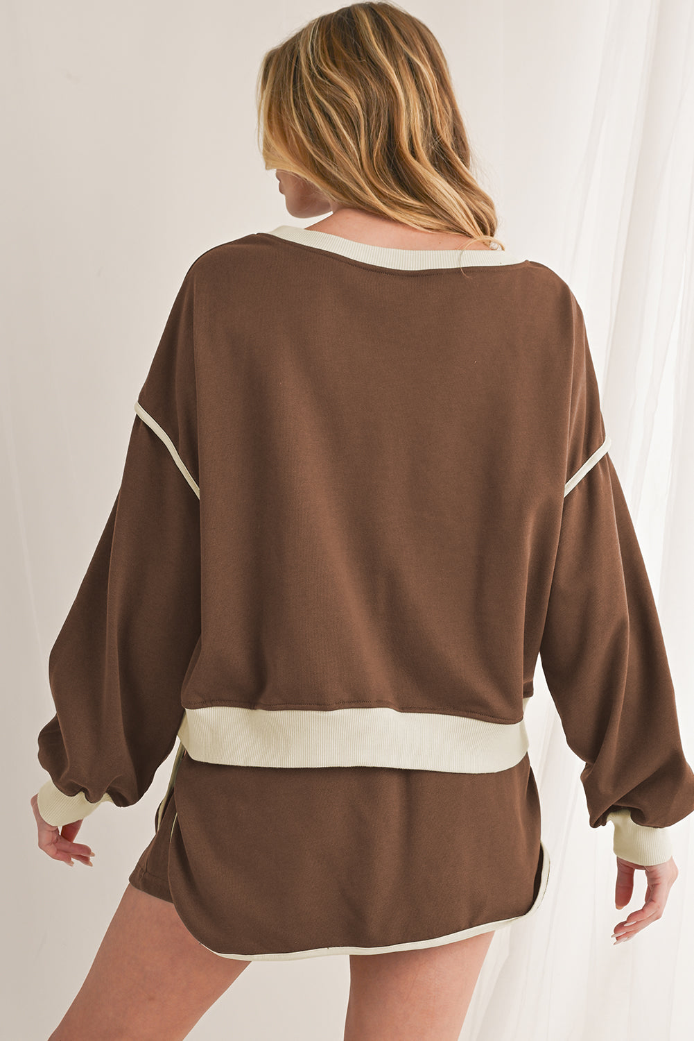Rose Red Contrast Trim Loose Pullover and Lace-up Waist Shorts Set