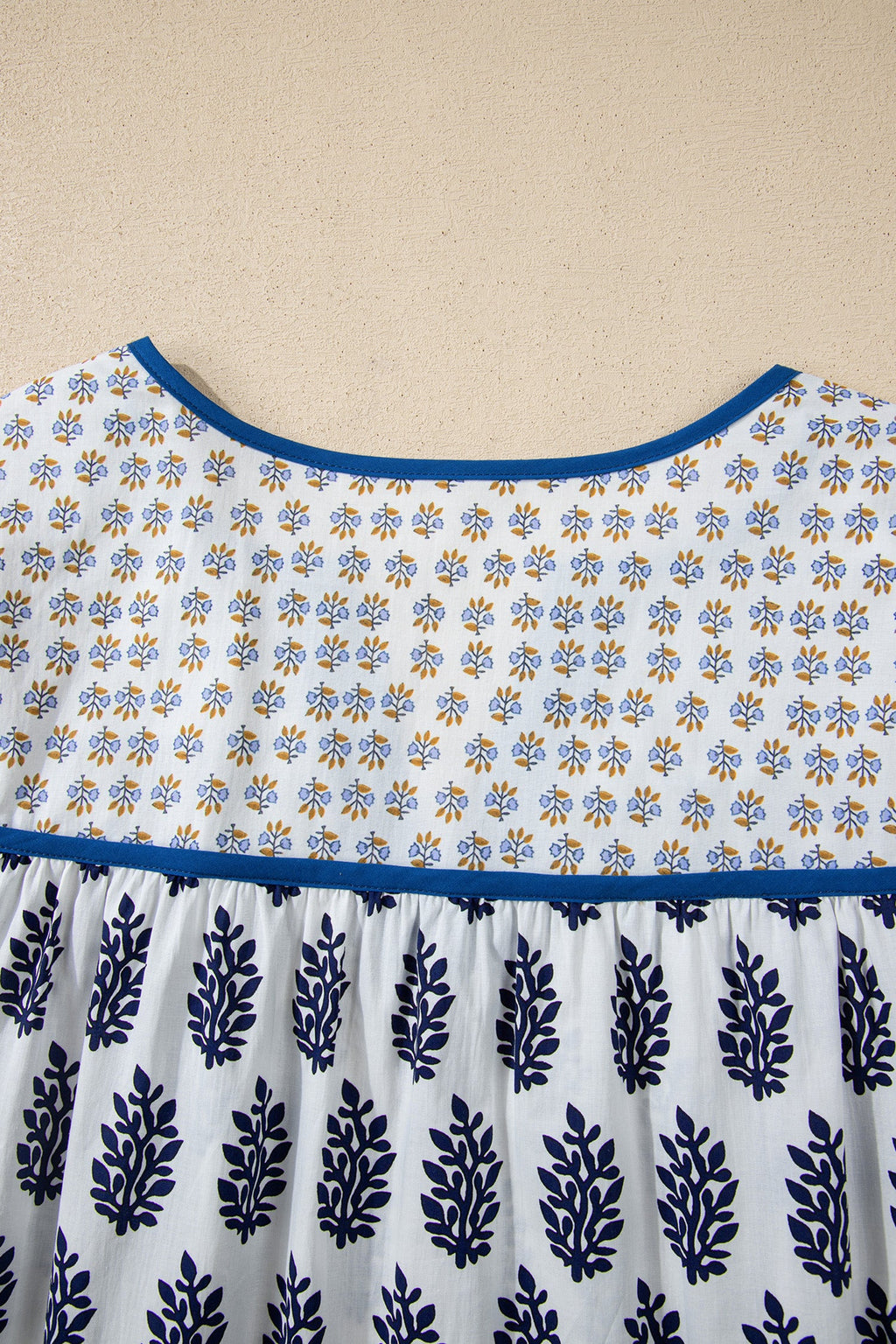 White Plus Size Boho Floral Print Contrast Trim Split Neck Puff Sleeve Patchwork Blouse