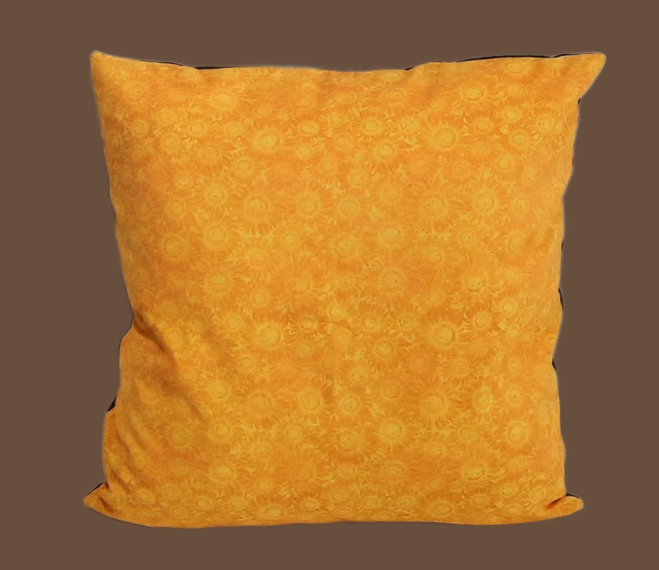 Sunflower pillow cover. Size: 18"x18"