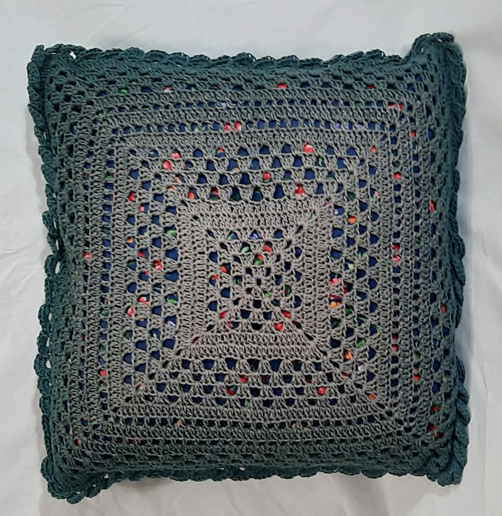 Crocheted front pillow cover: Size: 18"x18"