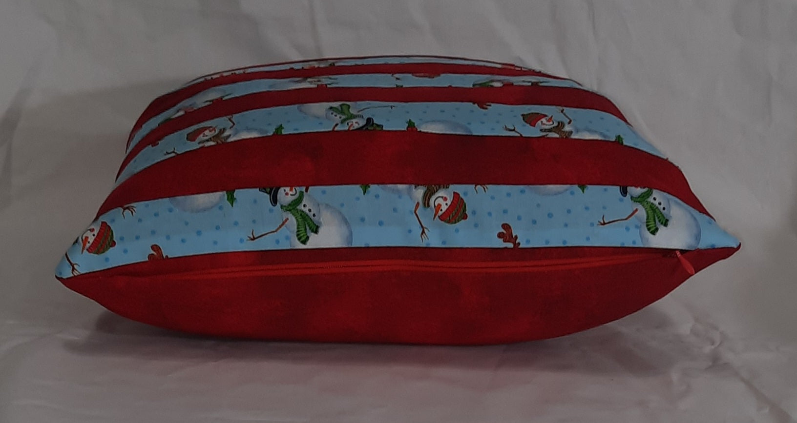 15"x15" Snowman and red stripes pillow cover