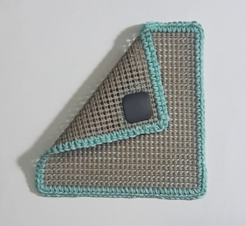 Jar Gripper with Magnet: Beige/mint green