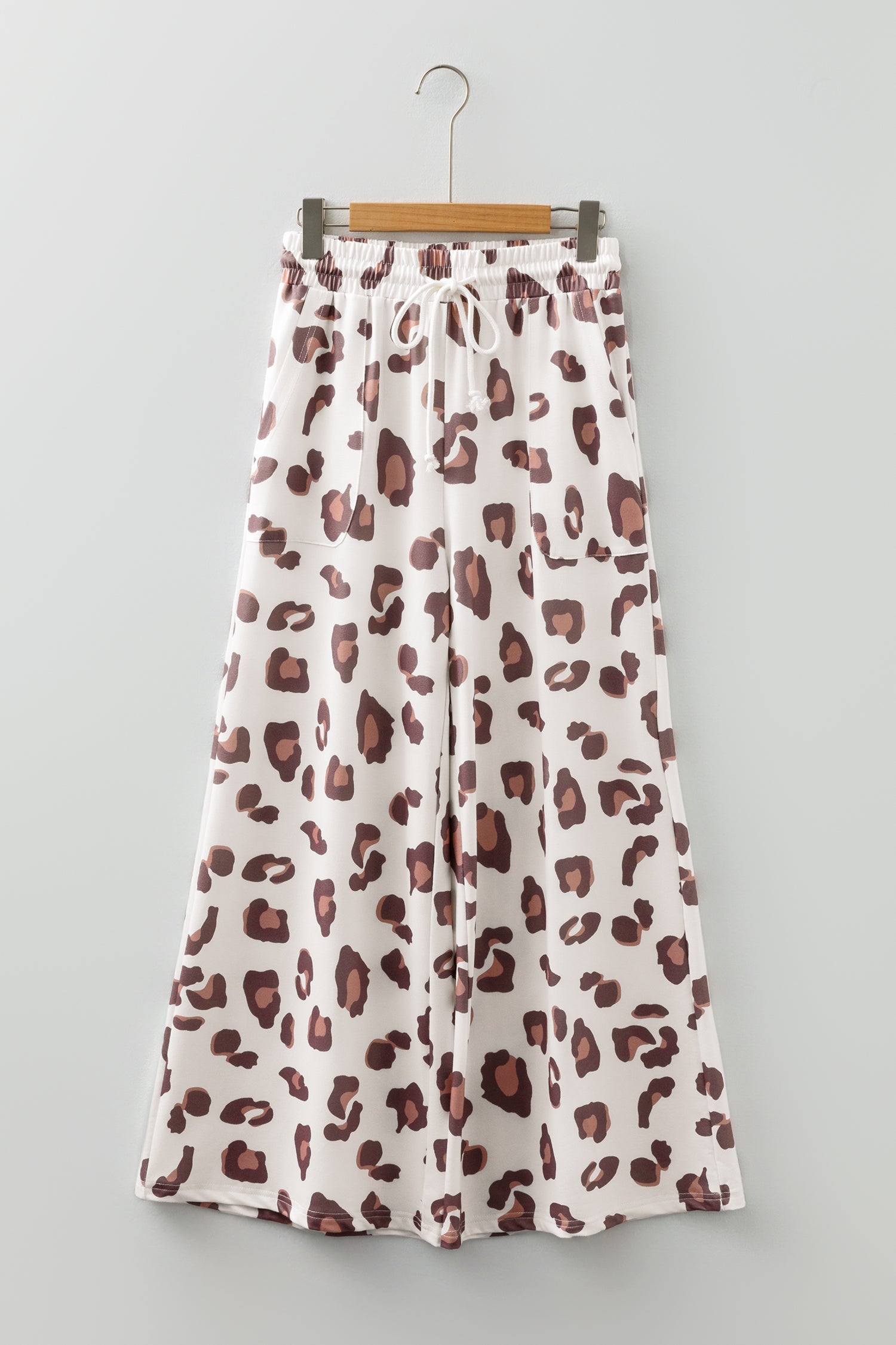 Beige Drawstring Leopard Print Patch Pocket Loose Pants