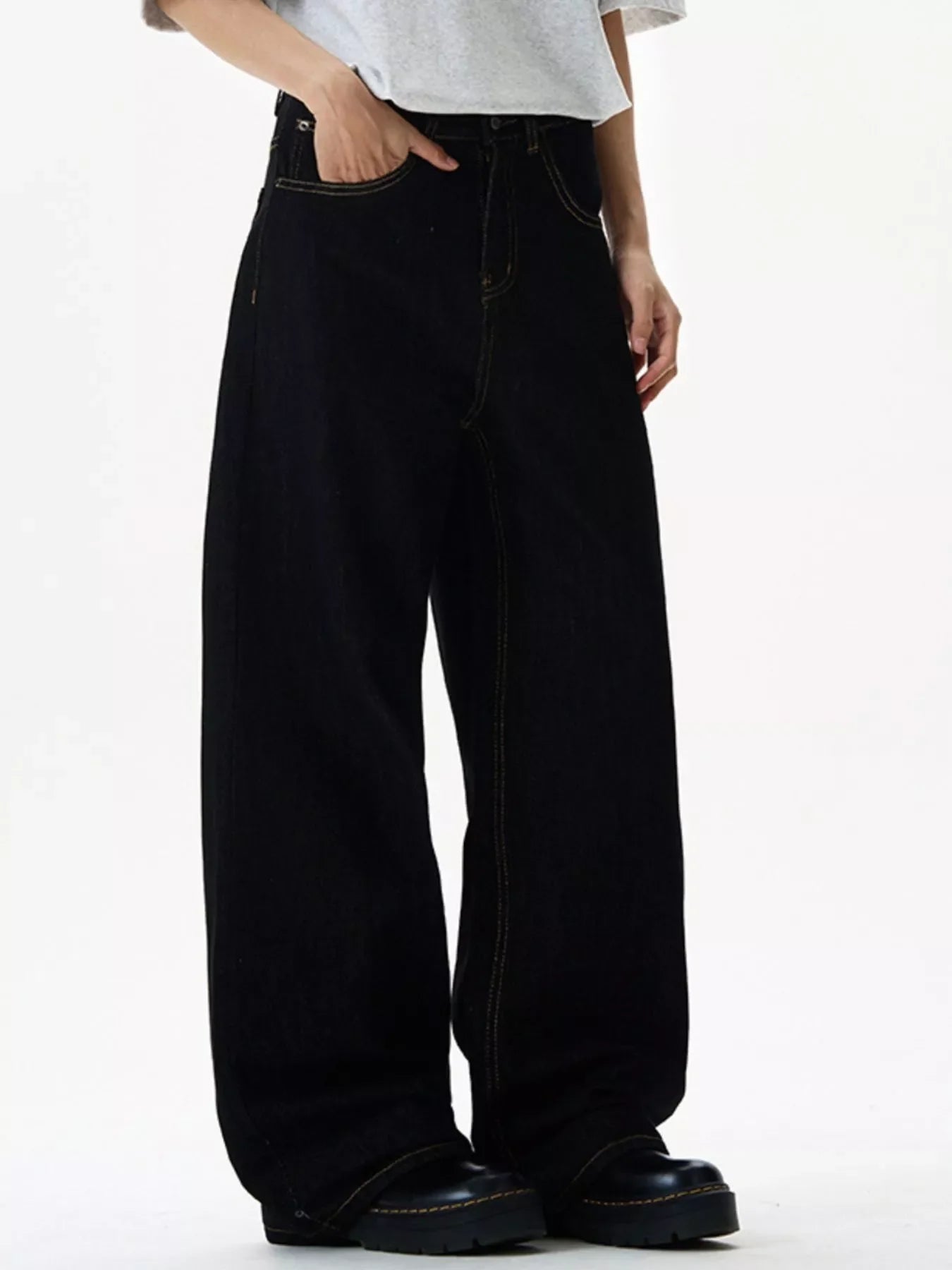 Men's Wide Leg Jeans