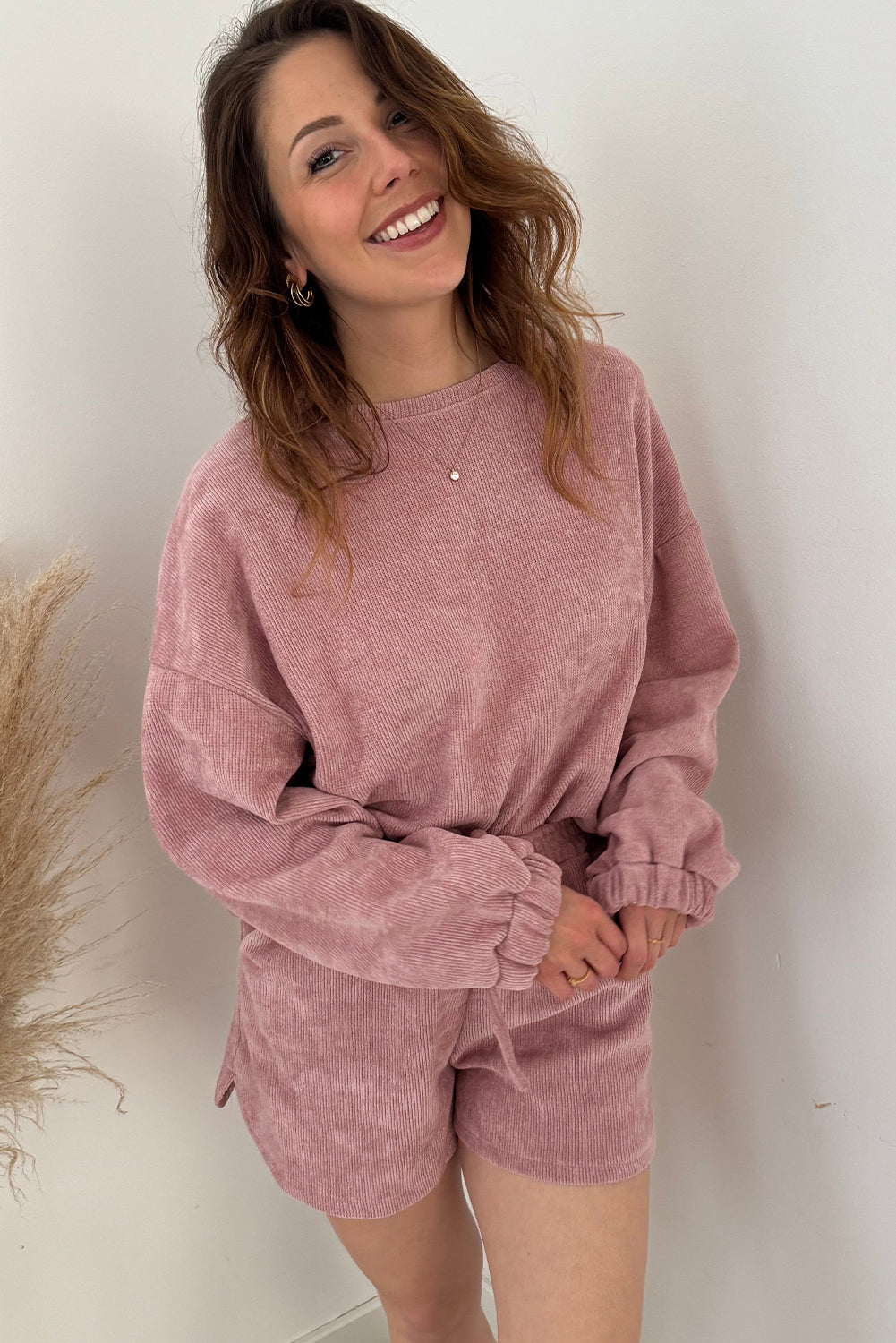 Fushia Solid Color Textured Knit Drop Shoulder Pullover Drawstring Shorts Set