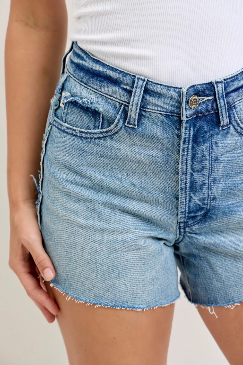 Hw Rigid Magic Cut Off Denim Shorts with Raw Side Seams