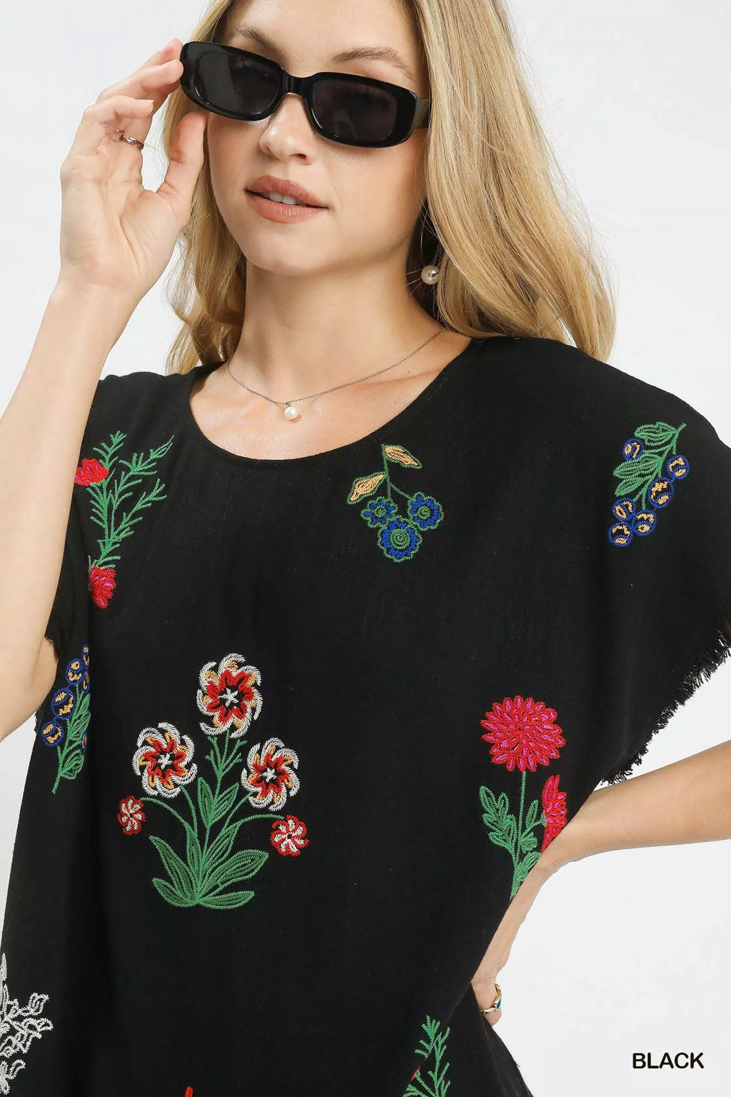 Linen Blend Embroidered Frayed Hem Top