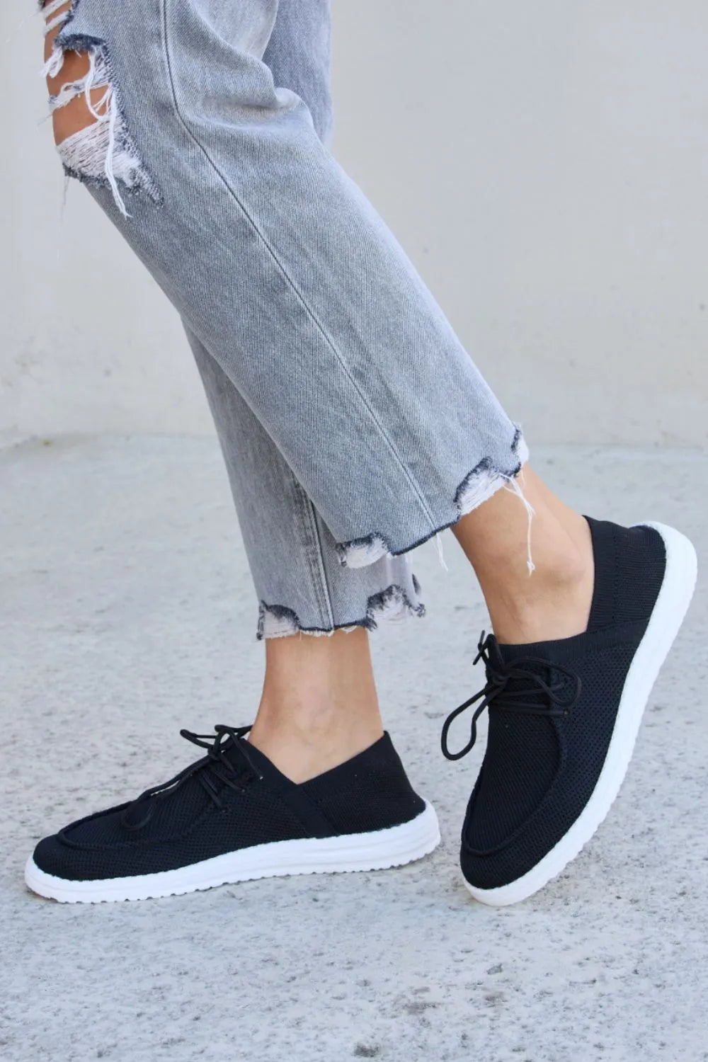 Flat Round Toe Lace-Up Sneakers