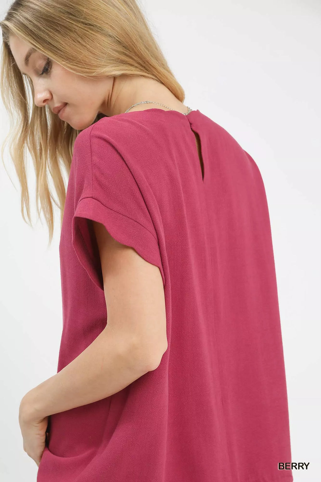 Linen Scalloped Round Neck Top