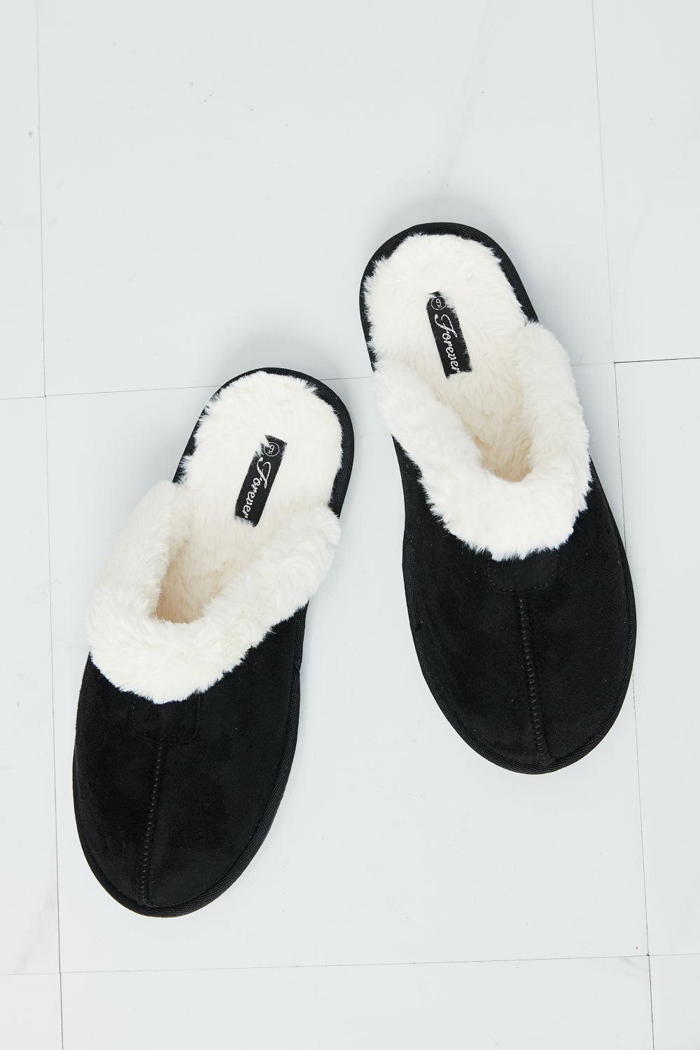 Two-Tone Seam Detail Slippers in Black