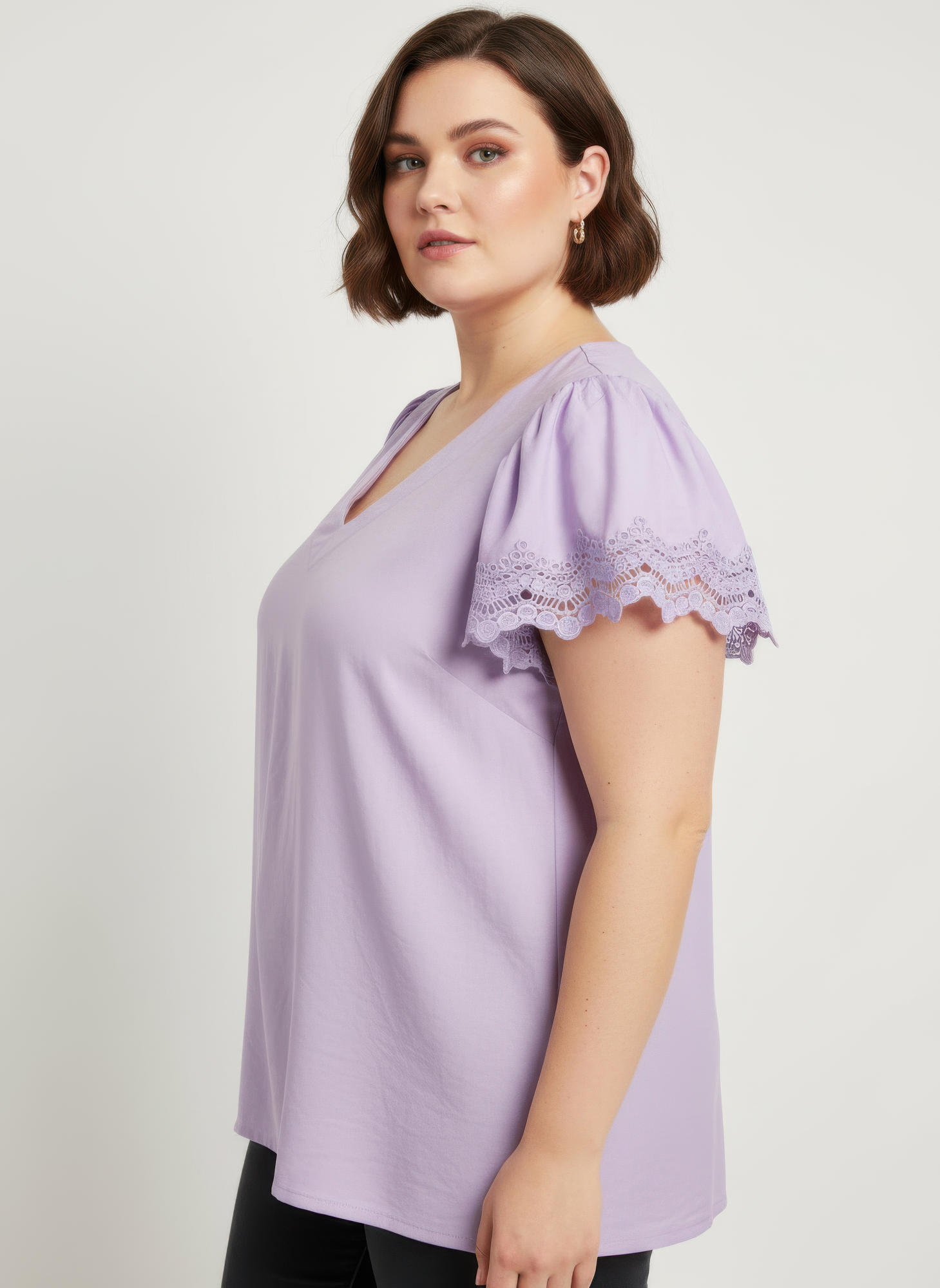 Lace Trim V-neck Short Sleeve Knit Top