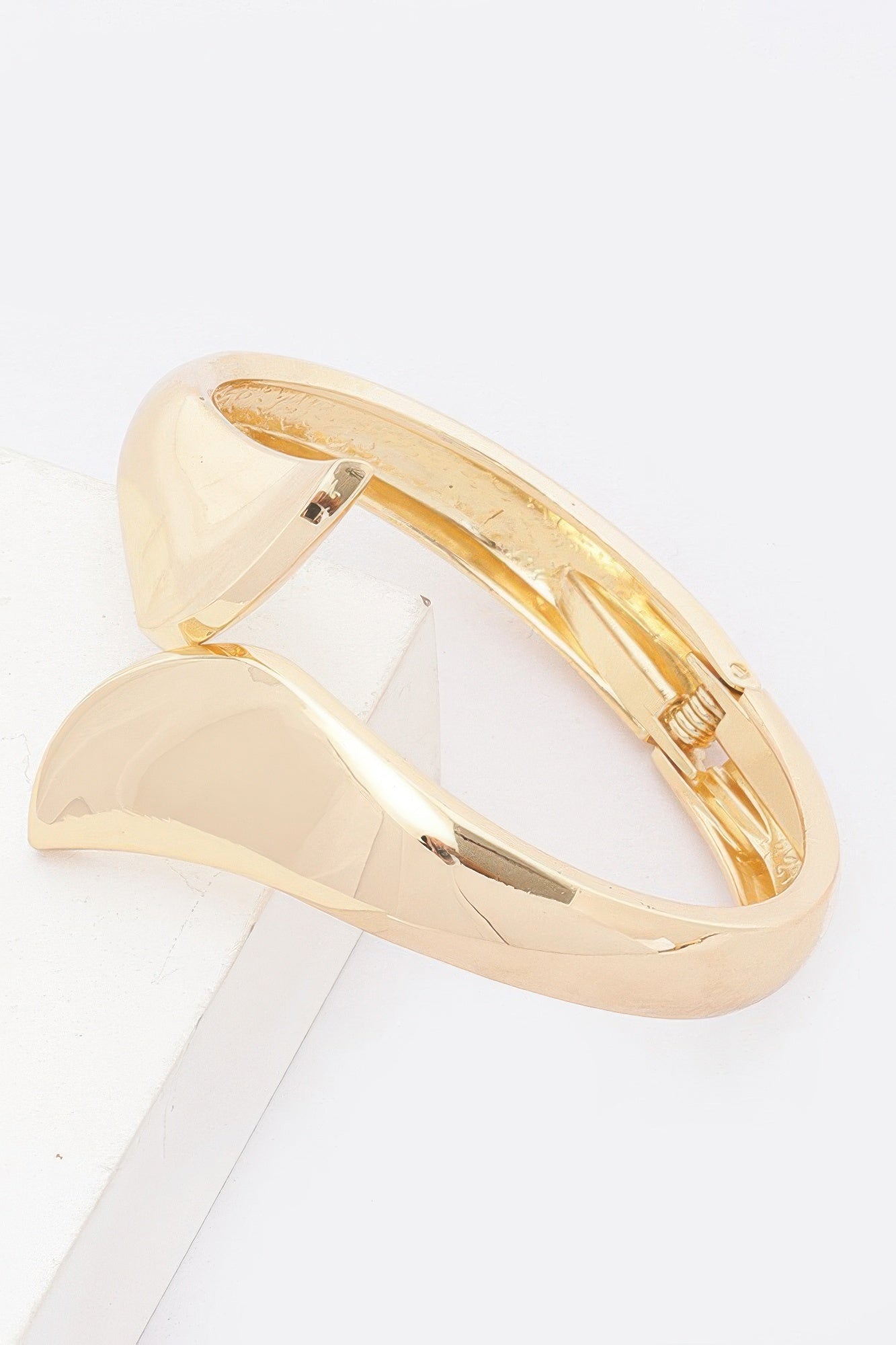 Metal Spring Hinge Bracelet