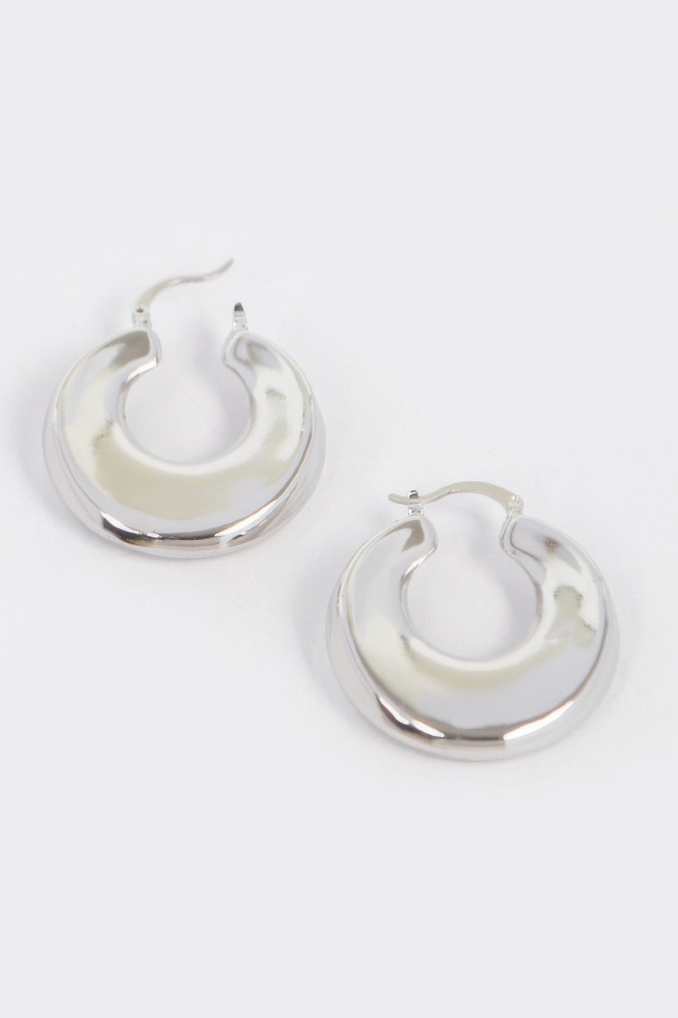Vintage Gold Dip Metal Earring