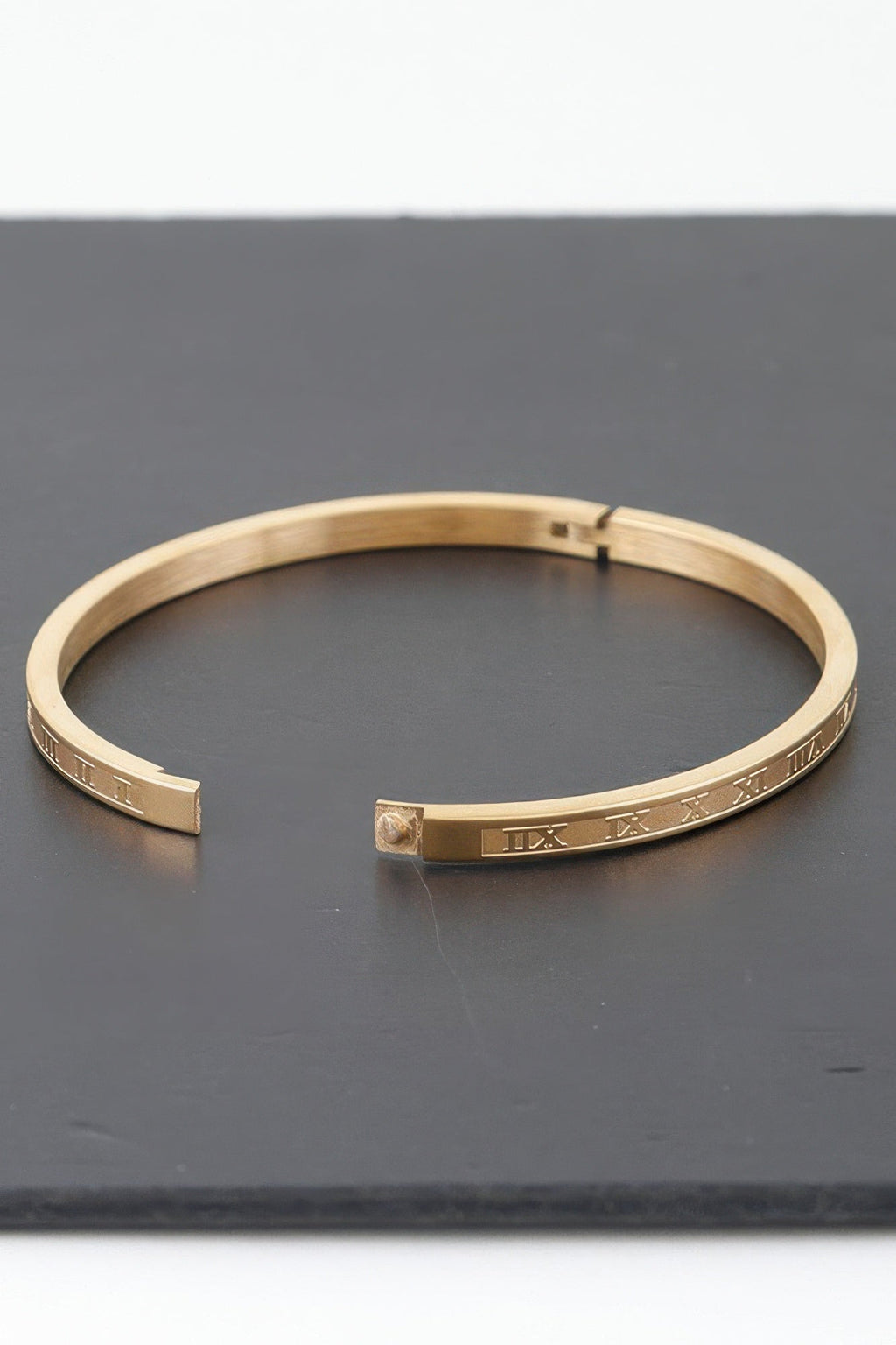 Thin Roman Numeral Bracelet