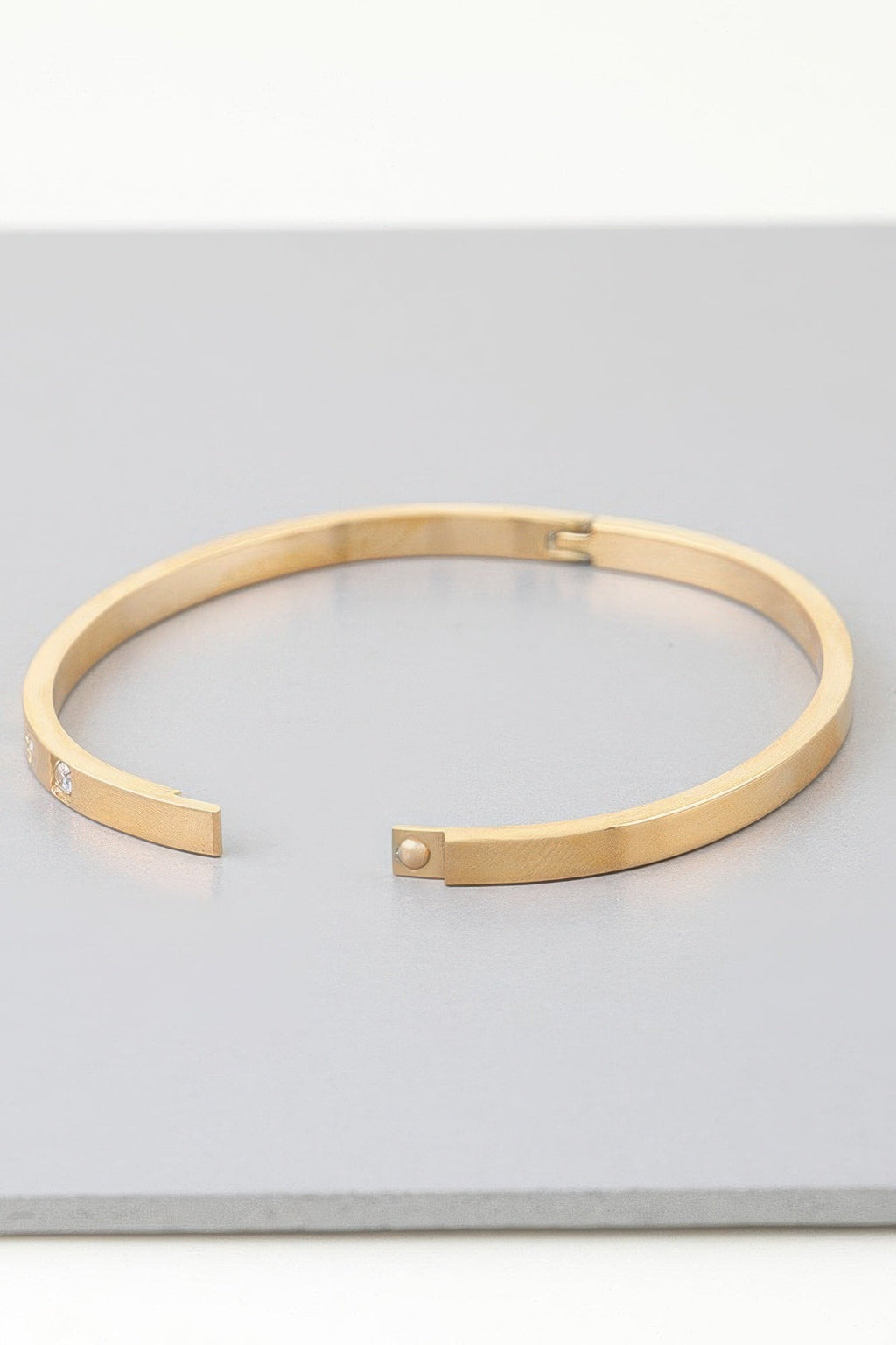 Cubic Star Embedded Cuff Bracelet