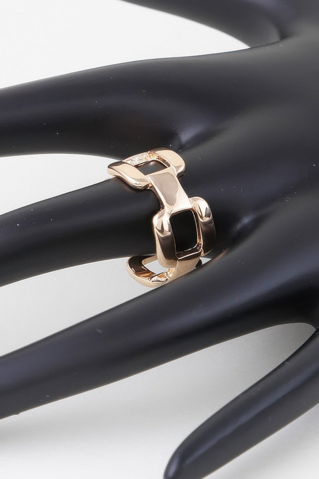 Shiny Link Chain Ring