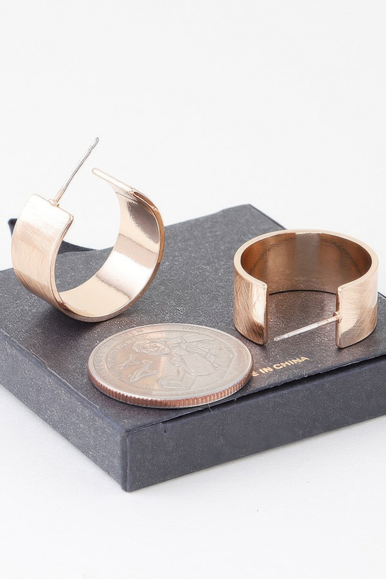 Crosshatched Wide Hoop Earrings