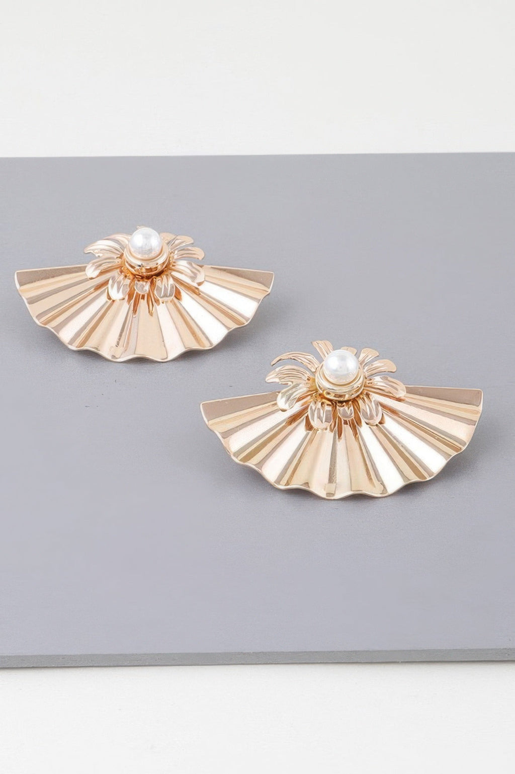 Pearl Fan-shaped Earrings
