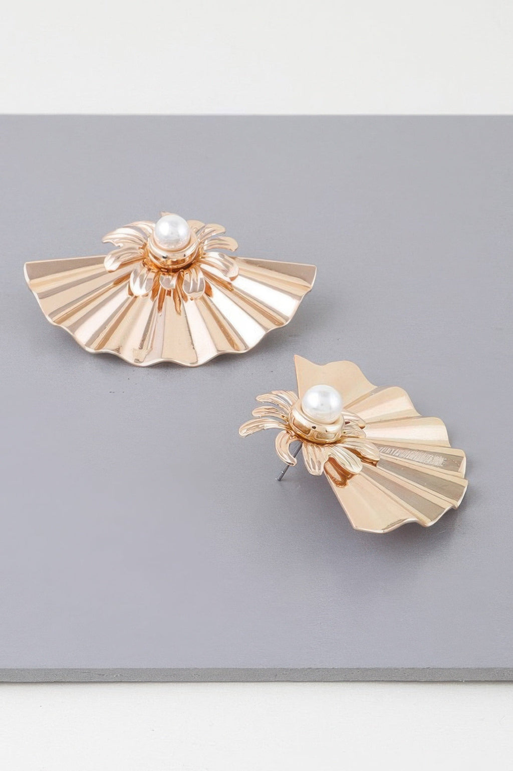 Pearl Fan-shaped Earrings