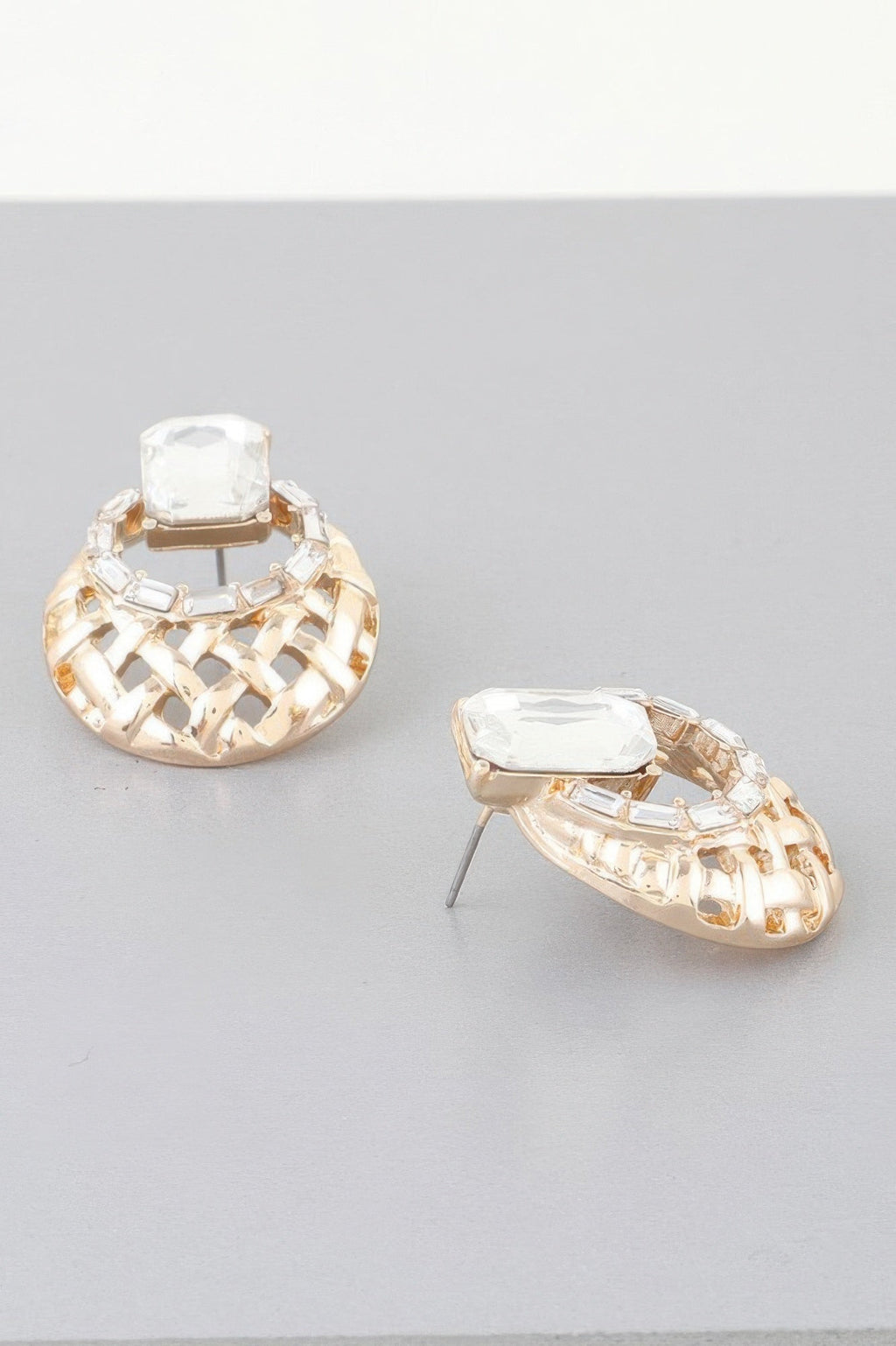 Chic Form Earrings