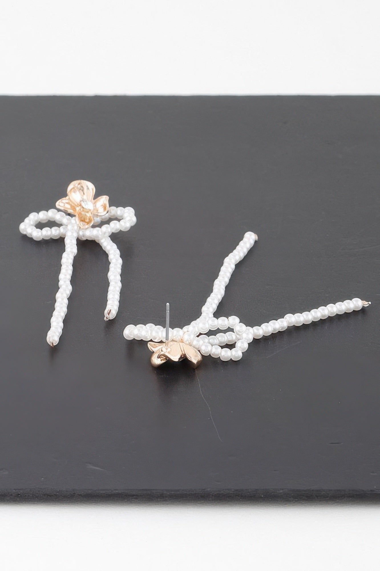 Delicateshiny Bejeweled Flower Pearlribbonearrings