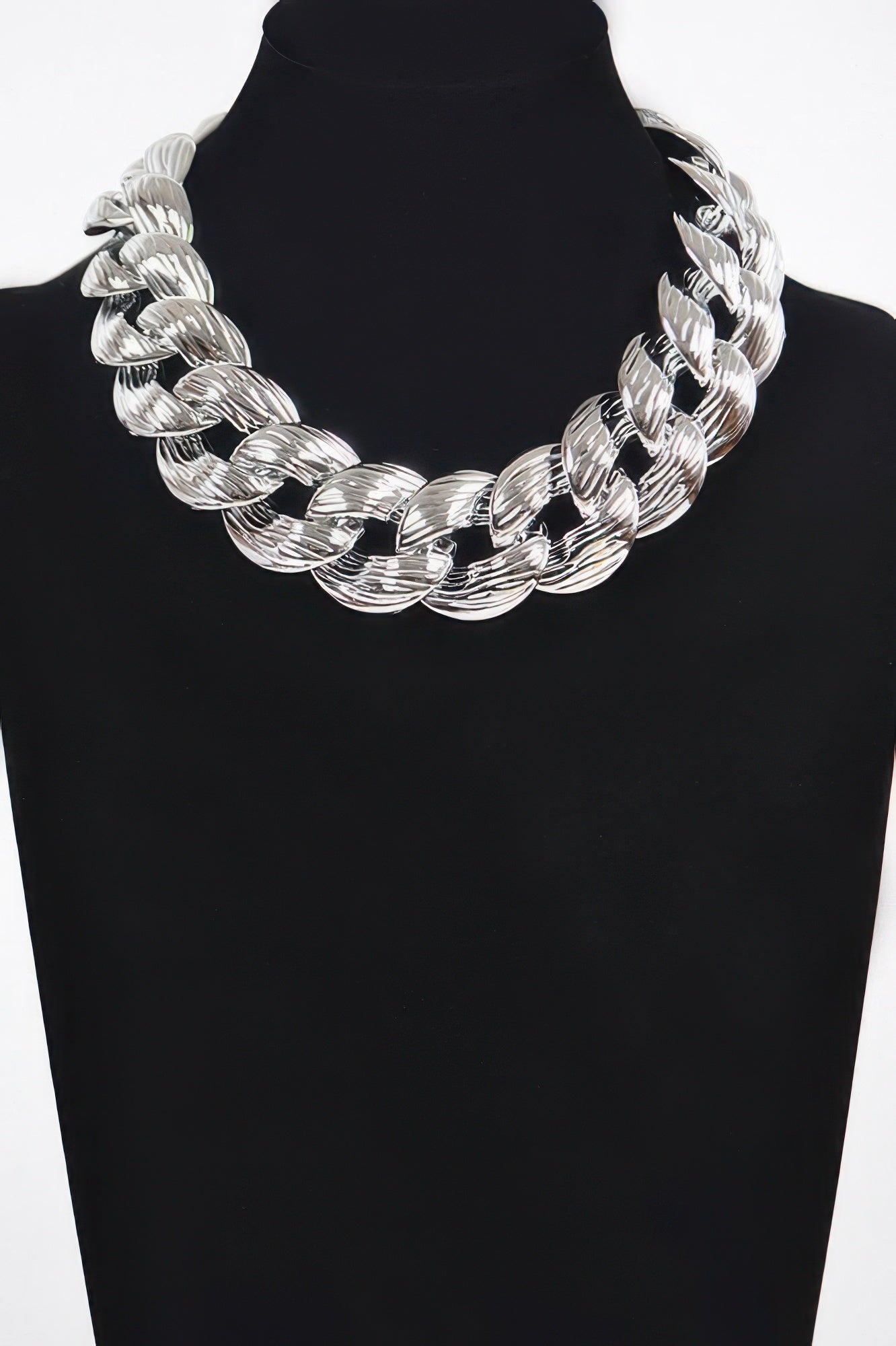 Oversized Chain Necklace