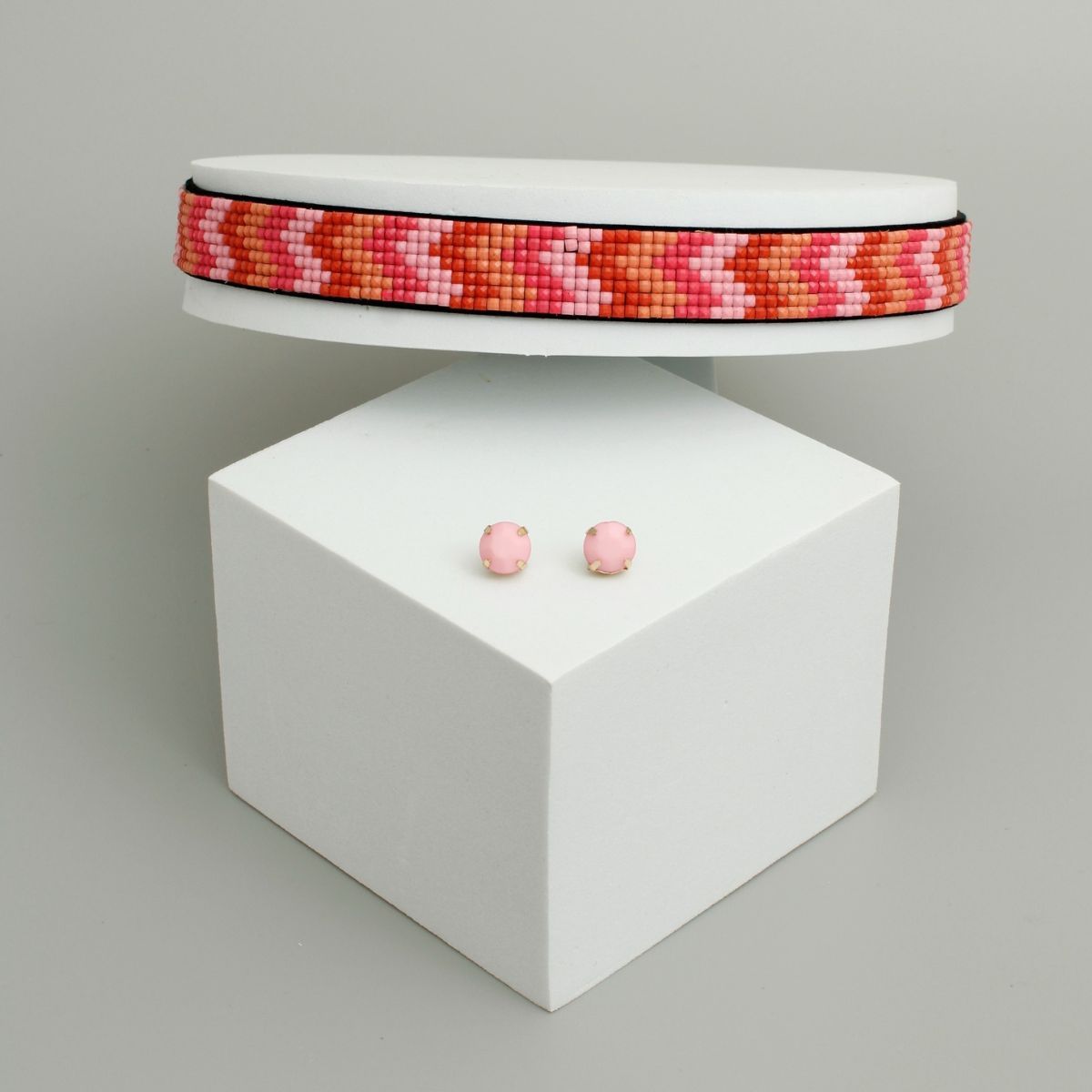 Acrylic Pink Beaded Choker Necklace Stylish Statement Jewelry