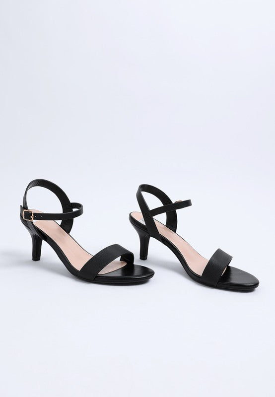 Tomari Pin Buckle Kitten Heel Sandals