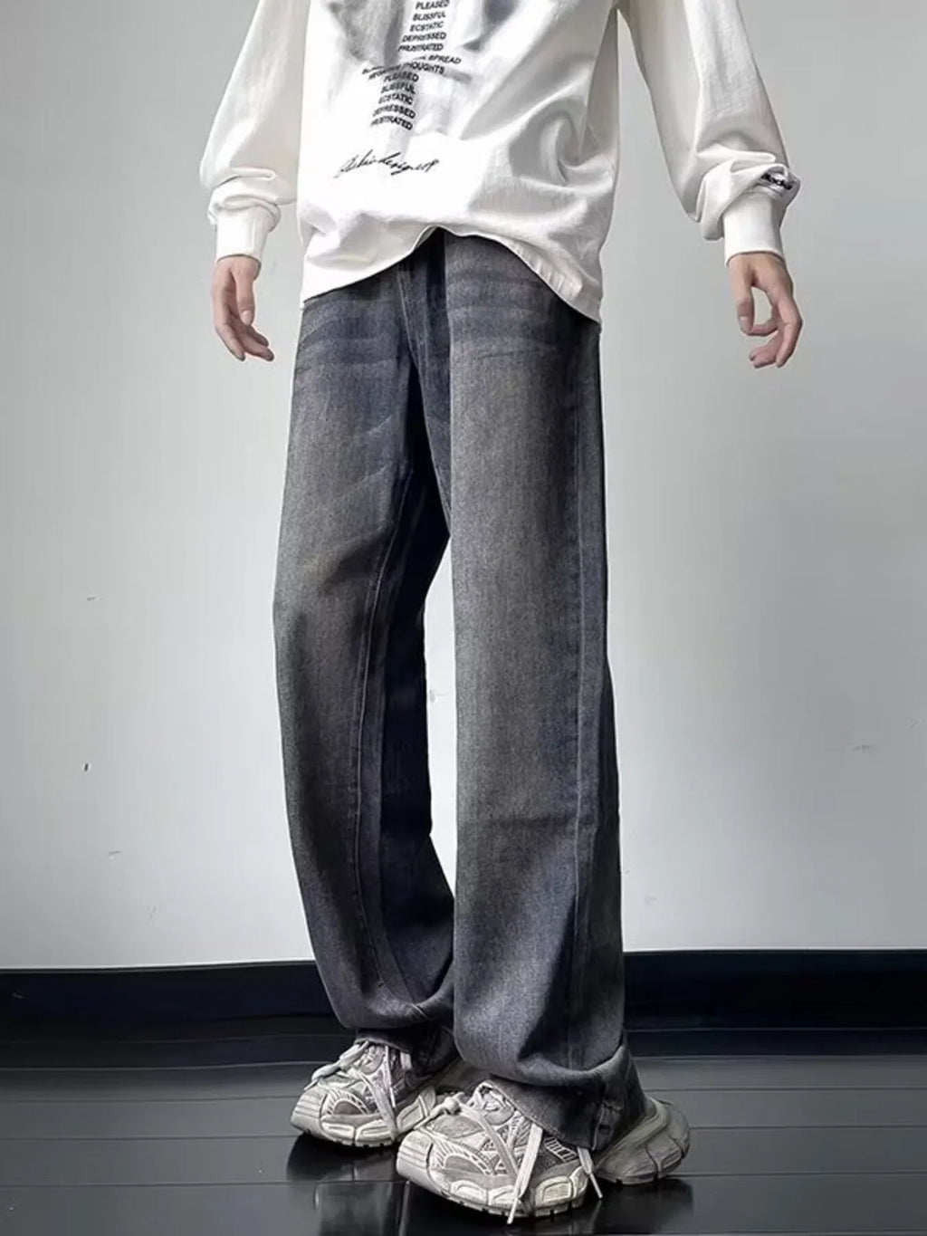 Men's Vintage Wash Loose Fit Jeans